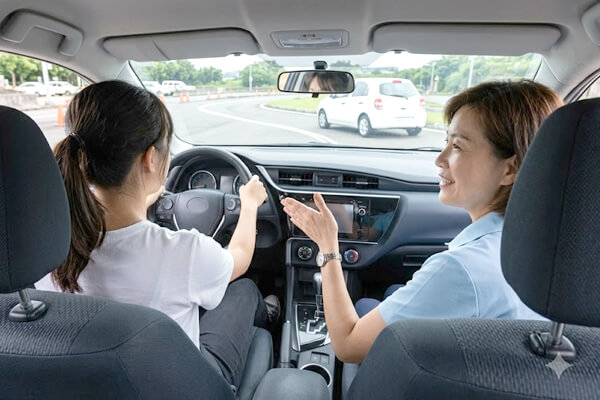 汽車駕訓班一天要上多久